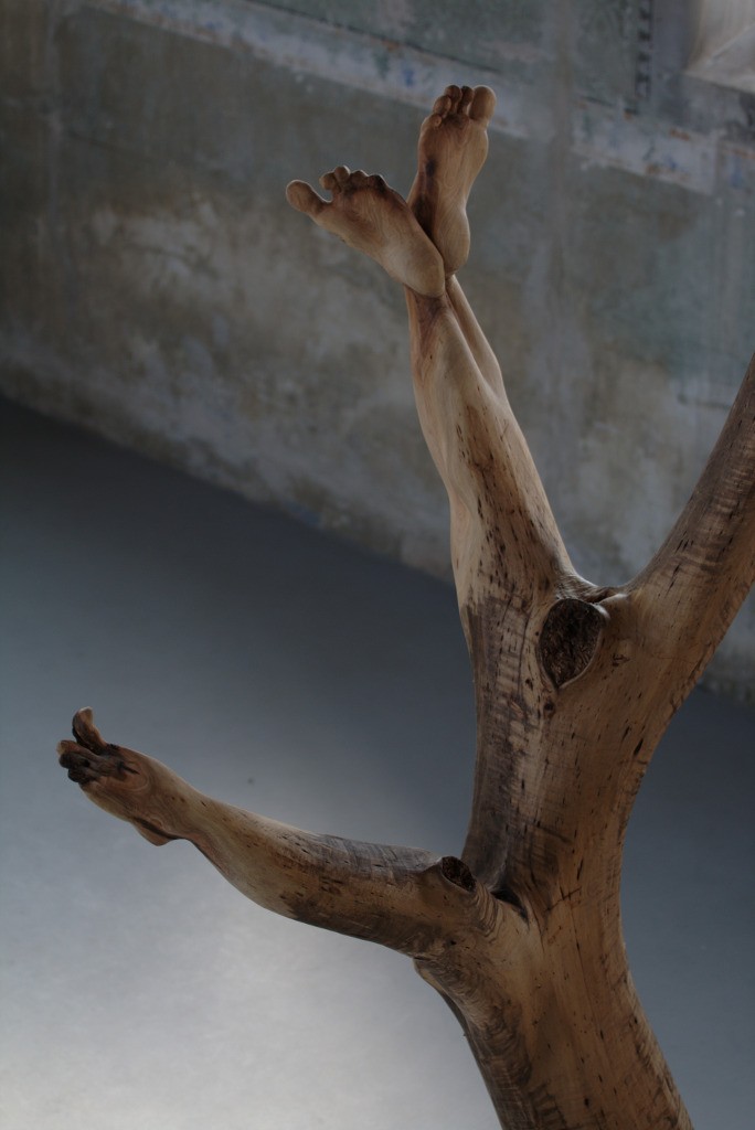 Dancing tree, 386 cm, wood, 2018