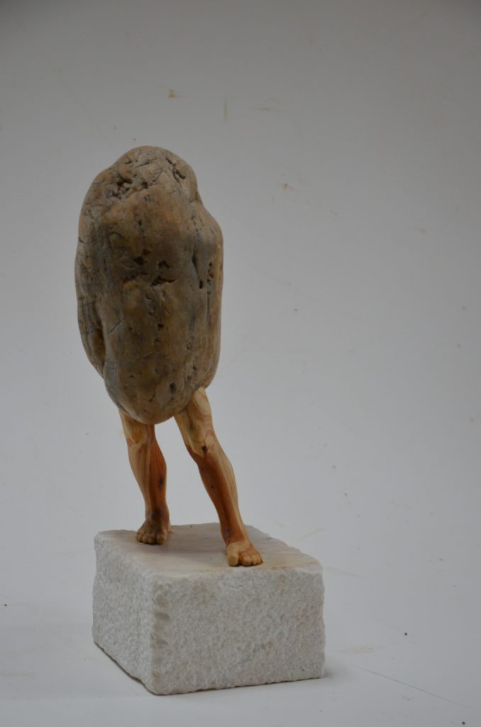 Dávidko, 21 × 12 × 12 cm, kameň, drevo/stone, wood, 2020